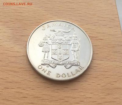 Ямайка 1$ доллар 1982 Чемпионат мира по футболу 1982 вратарь - jamajka_1_dollar_1982_chempionat_mira_po_futbolu_1982_vratar_futbol (1)
