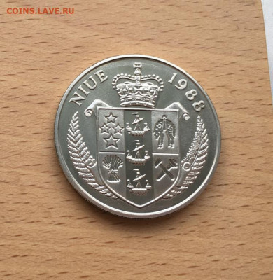 Крона Шайба Ниуэ 5$ долларов 1988 Джон Кеннеди - krona_shajba_niue_5_dollarov_1988_dzhon_kennedi