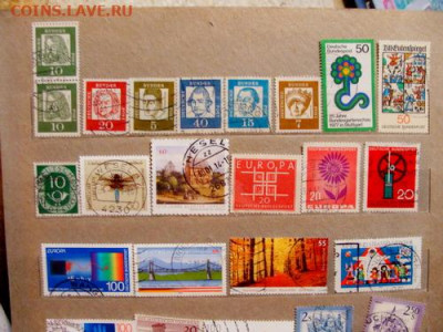 252 марки разных стран. есть старенькие - DSC08783.JPG