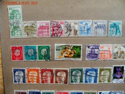 252 марки разных стран. есть старенькие - DSC08781.JPG