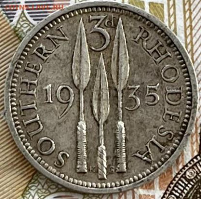 Южная Родезия 3 пенса 1935 до 21.10.22 22:00 мск - DFA47998-14B8-4404-970B-FE13F34B040A