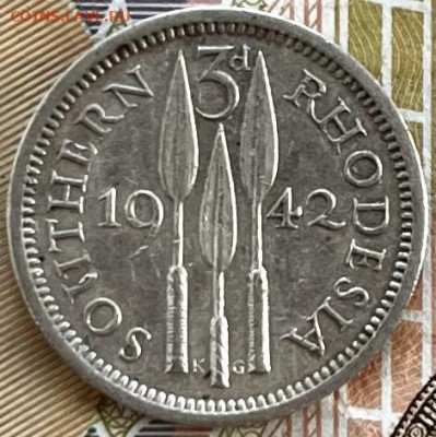 Южная Родезия 3 пенса 1942 до 21.10.22 22:00 мск - 1189C5A5-B44B-4A00-B945-E2F68798F35F