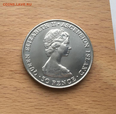 Крона Шайба Остров Вознесения 50 пенсов 1984 Королевский виз - krona_shajba_ostrov_voznesenija_50_pensov_1984_korolevskij_vizit_princa_endrju (1)