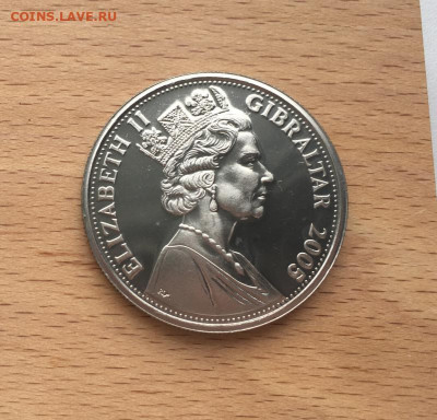 Крона Шайба Гибралтар 1 крона 2005 Орден Подвязки Королевски - krona_shajba_gibraltar_1_krona_2005_orden_podvjazki_korolevskij_god (1)