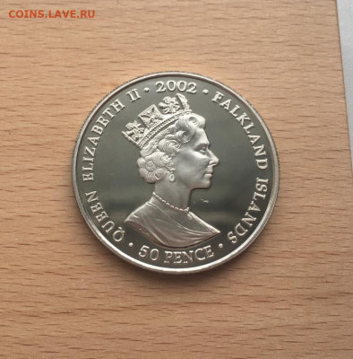 Крона Шайба Фолклендские острова 50 пенсов 2002 фейерверк - krona_shajba_folklendskie_ostrova_50_pensov_2002_weekend_finale_50_let_pravleniju_elizavety_fejerverk (1)