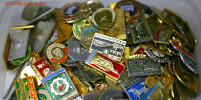кучка значков более 150шт 09.01.23 22.00 - _MG_3306.JPG