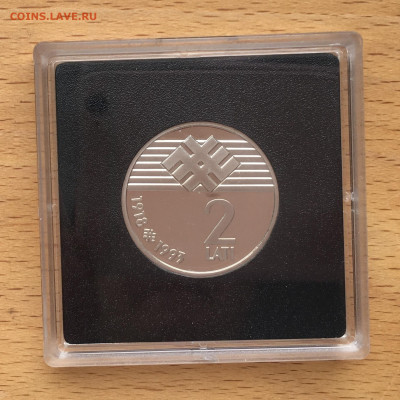 Латвия 2 лата 1993 75 лет Латвийской республике Proof - IMG_4329.JPG