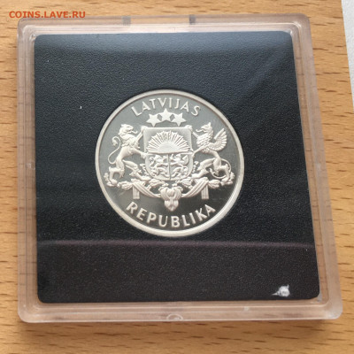 Латвия 2 лата 1993 75 лет Латвийской республике Proof - IMG_4339.JPG