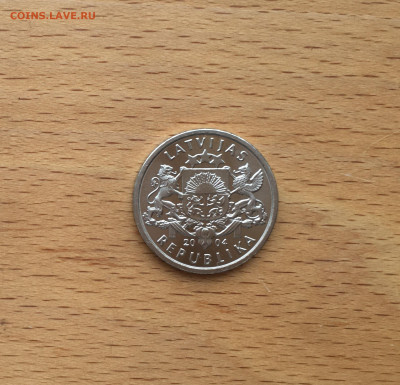 Латвия 1 лат 2004 Мальчик с пальчик - IMG_4411.JPG