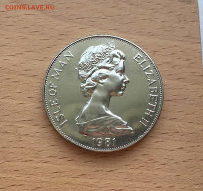 Шайба Остров Мэн 1 крона 1981 Свадьба Принца Чарльза Дианы - shajba_ostrov_men_1_krona_1981_svadba_princa_charlza_i_ledi_diany_portrety (1)