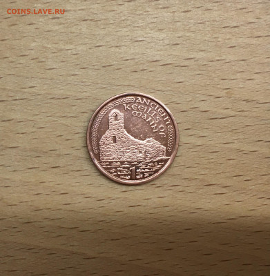 Остров Мэн 1 пенни 2001 Разрушенная часовня Манкс двор AC - IMG_4860.JPG