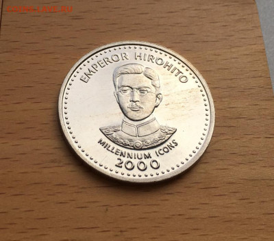 Крона Шайба Сомали 25 шиллингов 2000 Император Хирохито - krona_shajba_somali_25_shillingov_2000_ikony_tysjacheletija_imperator_khirokhito (2)