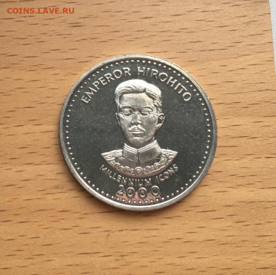 Крона Шайба Сомали 25 шиллингов 2000 Император Хирохито - krona_shajba_somali_25_shillingov_2000_ikony_tysjacheletija_imperator_khirokhito