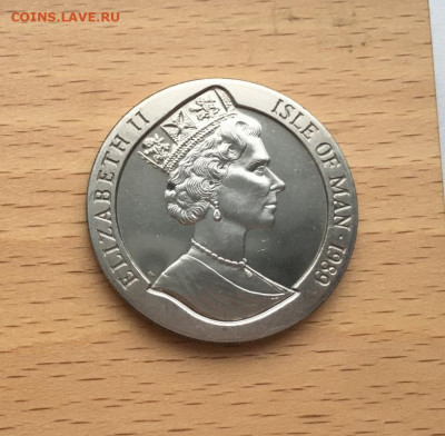 Крона Шайба Остров Мэн 1 крона 1989 Вашингтон Портрет - krona_shajba_ostrov_men_1_krona_1989_inauguracija_vashingtona_portret (1)