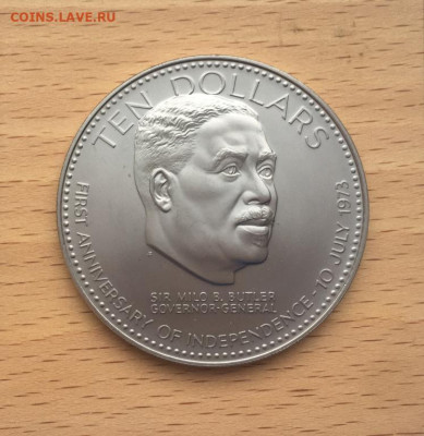 Крона Шайба Багамские острова 10$ долларов 1974 Багамы - krona_shajba_bagamskie_ostrova_10_dollarov_1974_unc_bagamy_1_j_god_nezavisimosti_diametr_50_mm_cu_ni