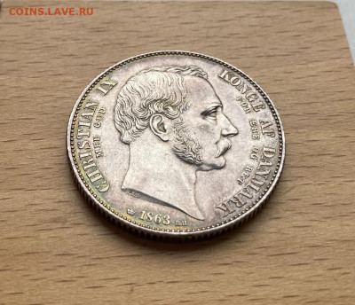 Дания 2 Ригсдалера 1863 Смерть Фредерика VII - danija_2_rigsdalera_1863_smert_frederika_vii_vstuplenie_na_prestol_kristiana_ix_serebro_krona_shajba (5)