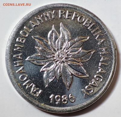 Мадагаскар 1 франк 1986 до 22.05.2023 в 22.00 - Мадагаскар 1 франк 1986б