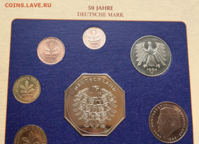 набор ФРГ 50 лет Немецкой марке 1948 1998 UNC - nabor_frg_50_let_nemeckoj_marke_1948_1998_zheton_s_monetoj_unc_germanija_5_marok_1993_1994_pfennig (5)
