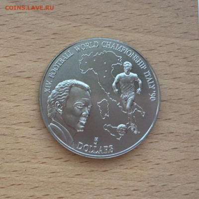 Крона Шайба Ниуэ 5$ долларов 1990 Чемпионат мира по футболу - krona_shajba_niue_5_dollarov_1990_chempionat_mira_po_futbolu_italija_sport_futbolist (3)