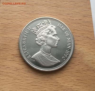 Шайба Остров Мэн 1 крона 1990 Турин Рим Флоренция футбол - krona_shajba_ostrov_men_1_krona_1990_chempionat_mira_futbol_italija_turin_rim_florencija_sport_futbol (1)