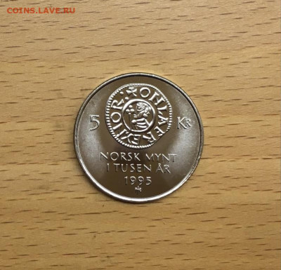 Норвегия 5 крона 1995 1000 лет чеканке монет Норвегии - norvegija_5_krona_1995_1000_let_chekanke_monet_norvegii (1)