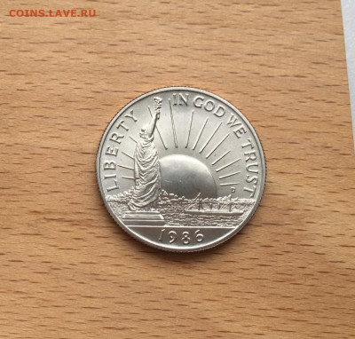 2 доллара 1986 50 центов D 100 лет Статуя Свободы UNC - ssha_1_2_dollara_1986_50_centov_d_100_let_statuja_svobody_nacija_emigrantov_unc_parokhod_korabl (1)