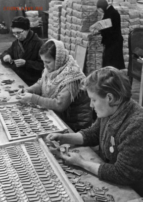 10 копеек 1943 г. разные типы гуртовых насечек? - 1468579w
