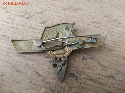 Знак сверхсрочника СССР тяж.мет - знак реверс 2