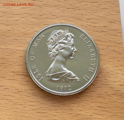 Шайба Крона Остров Мэн 25 пенсов 1972 25 лет свадьбы Королев - shajba_krona_ostrov_men_25_pensov_1972_25_let_svadby_korolevy_elizavety_ii_i_princa_filippa (1)