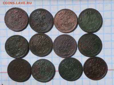 двадцать шесть медных монет "с двухсот" - 14.