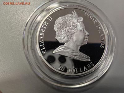 20дол 2010 О-ва Кука Мужчина в золотом шлеме.Рембрандт,Ag999 - ЯЯ КУК Шлем-3