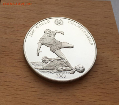 Крона Шайба Монголия 100 тугриков 2003 Чемпионат мира футбол - krona_shajba_mongolija_100_tugrikov_2003_chempionat_mira_futbol_2006_pruf_proof_sport_futbolist (2)