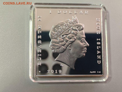 1дол 2019 Ниуэ Юноша с корзиной фруктов. Караваджо, Ag999 - ЯЯ Юноша с корзиной-3