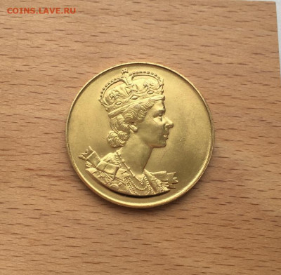 медаль памятная настольная медальон жетон Коронация Елизавет - medal_pamjatnaja_nastolnaja_medalon_zheton_koronacija_elizavety_ii_1953_krona_shajba (1)
