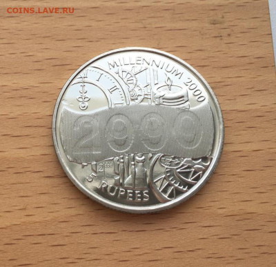 Крона Шайба Сейшельские острова 5 рупий 2000 миллениум Сейше - krona_shajba_sejshelskie_ostrova_5_rupij_2000_millenium_sejshely