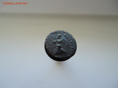 АЕ-3 Римская Империя  Валенс  364-378 Виктория шагает в лево - 6.JPG