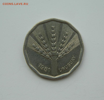 Уругвай 2 новых песо 1981 г. до 21.07.24 - DSCN9650.JPG