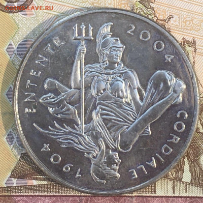 Великобритания Шайба 5 фунтов 2004 100 лет соглаш. до 27.08 - IMG_E0204.JPG