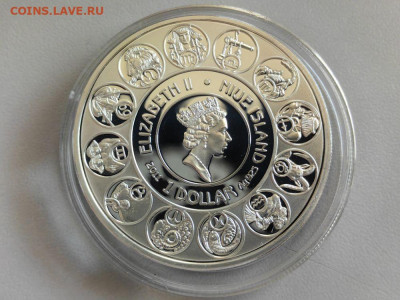 1 доллар 2011 Ниуэ Зодиак А.Мухи(Телец), Ag925, до 29.08 - ЯЯ Муха -Телец-2