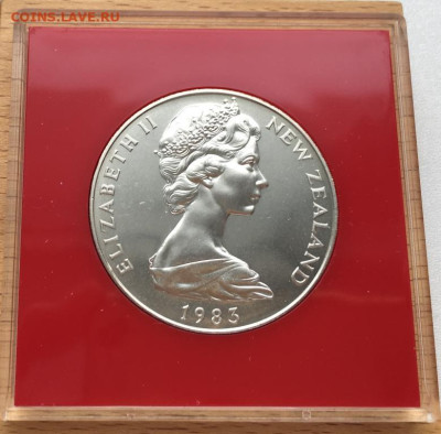 Крона Шайба Новая Зеландия 1 доллар 1983 Королевский визит - krona_shajba_novaja_zelandija_1_dollar_1983_korolevskij_vizit_v_pamjatnoj_korobke (1)