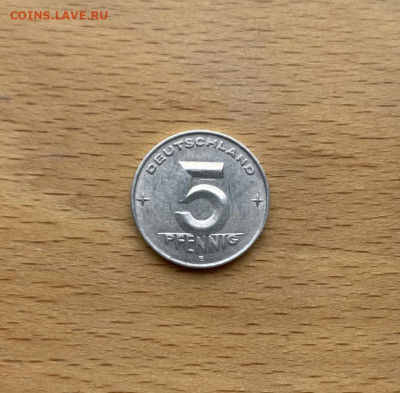 Германия ГДР 5 пфеннигов 1953 двор E - germanija_gdr_5_pfennigov_1953_dvor_e