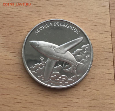Крона Шайба Памятная медаль Жетон Пелагическая лисья акула Ф - krona_shajba_pamjatnaja_medal_zheton_pelagicheskaja_lisja_akula_fond_dikoj_prirody_fauna_wwf