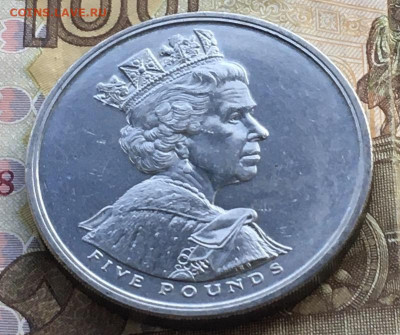 Великобритания Шайба 5 фунтов 2002 50 лет правления до 20.10 - IMG_E1971.JPG