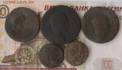 Восемь уставших античных медных монет - 3