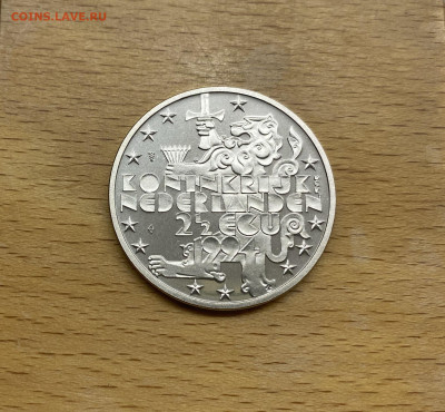 Нидерланды 2½ ЭКЮ 1994 85 лет со дня рождения Королевы - IMG_0180.JPG