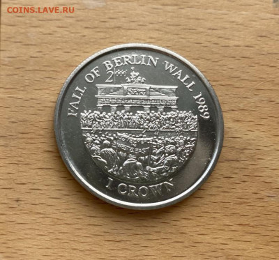 Крона Шайба Остров Мэн 1 крона 2000 10 лет падению Берлинско - krona_shajba_ostrov_men_1_krona_2000_10_let_padeniju_berlinskoj_steny