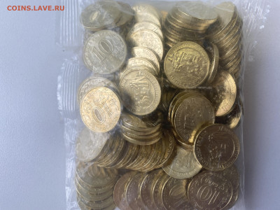 Пакетик мон двора 100шт 10р 2023г. Новокузнецк с номинала - 99160178-4CB6-4EA0-8D5F-9638E40EC78C