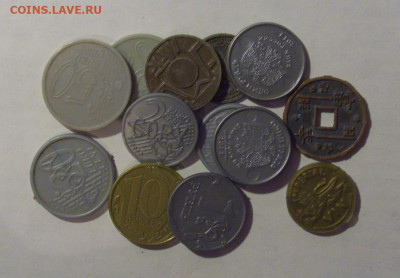Кучка пластиковых жетонов 12 шт 13.01.2025 22:00 МСК - CIMG4744.JPG