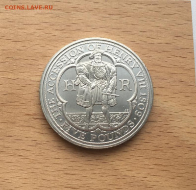 Крона Шайба Великобритания 5 фунтов 2009 Генрих VIII - krona_shajba_velikobritanija_5_funtov_2009_500_let_so_dnja_voskhozhdenija_genrikh_viii