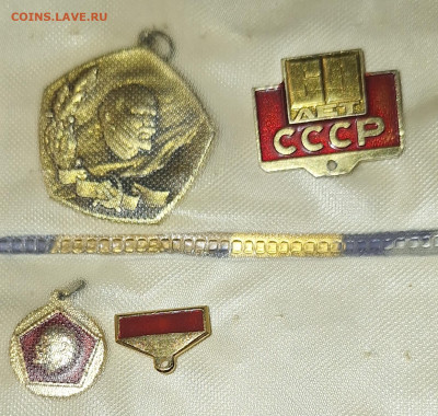 Значки с В.И. Лениным - 20250208_193307